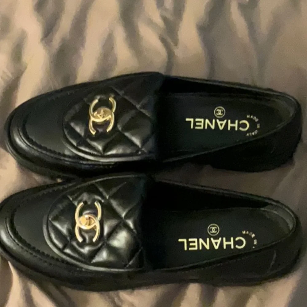 CHANEL Black loafers 38 - Picture 2 of 12